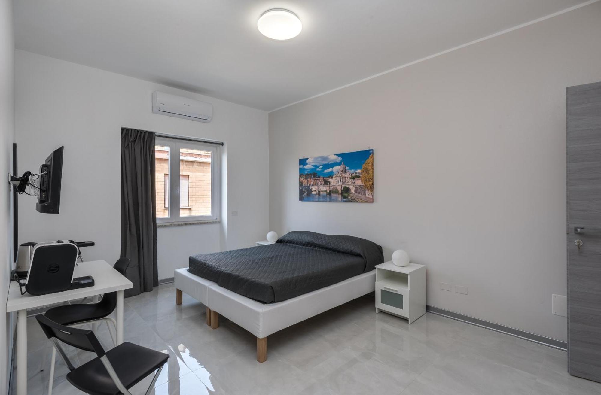 Travelershome Ciampino Airport Guesthouse 600M To Airport Esterno foto