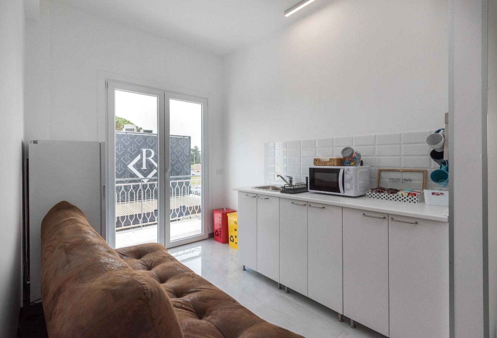 Travelershome Ciampino Airport Guesthouse 600M To Airport Esterno foto
