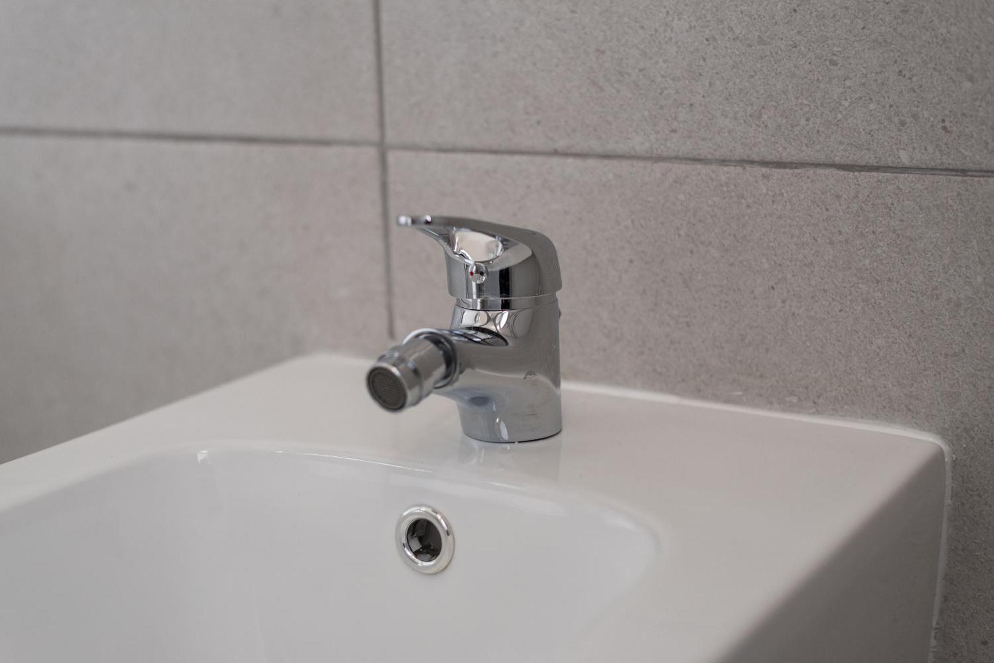 Travelershome Ciampino Airport Guesthouse 600M To Airport Esterno foto