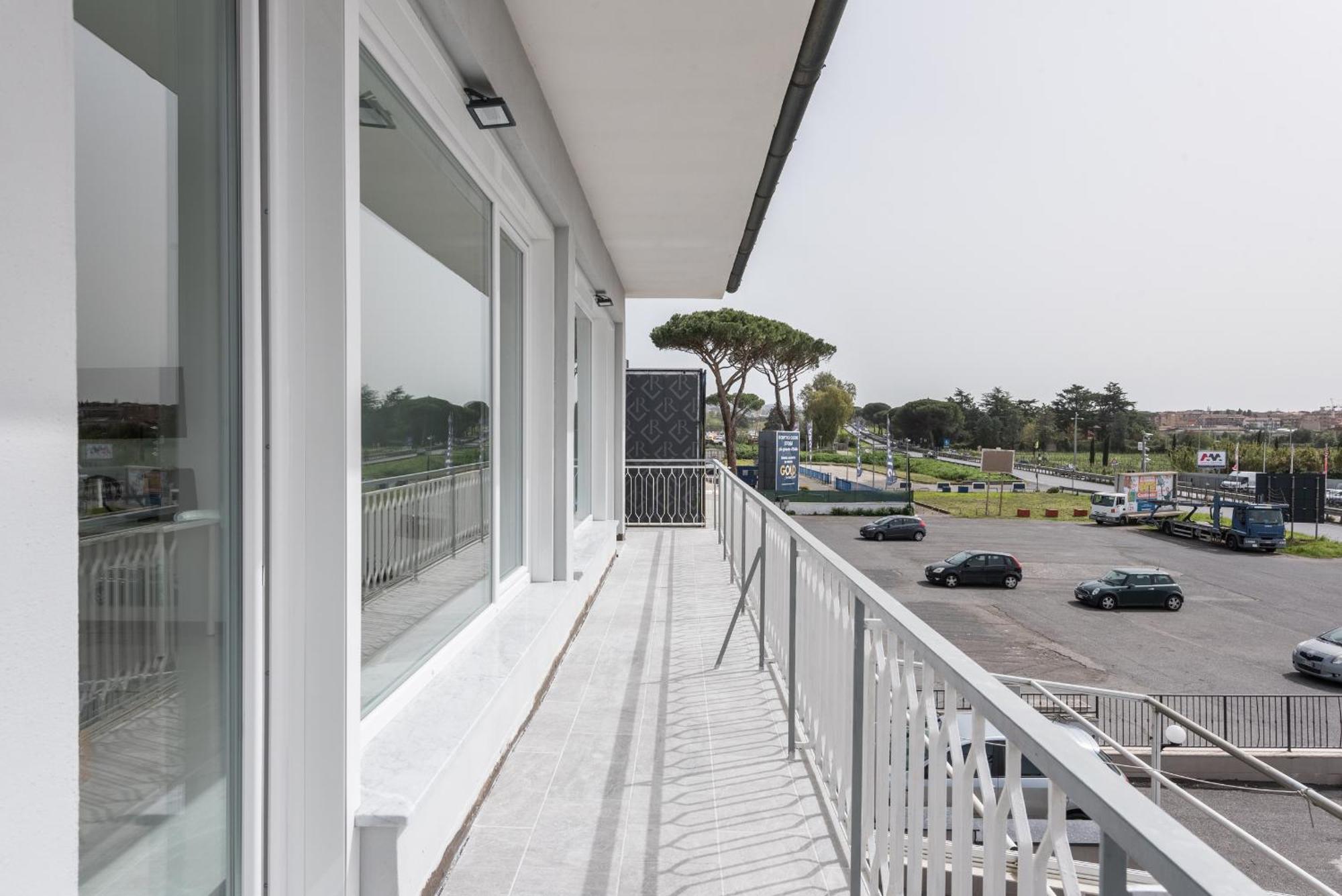 Travelershome Ciampino Airport Guesthouse 600M To Airport Esterno foto
