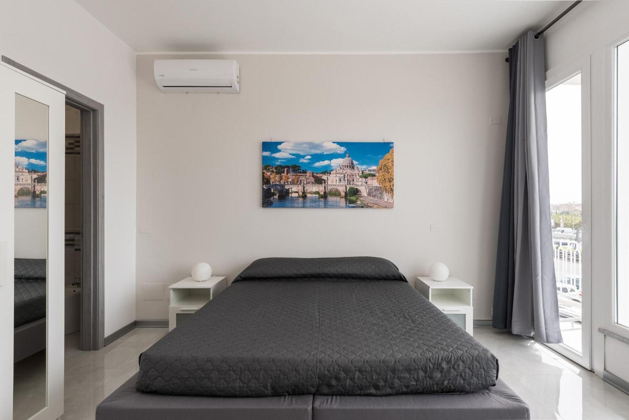 Travelershome Ciampino Airport Guesthouse 600M To Airport Esterno foto