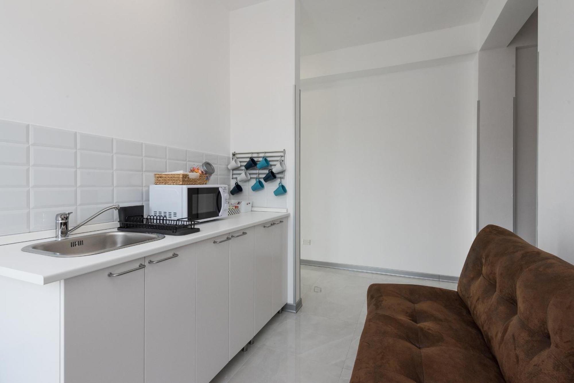 Travelershome Ciampino Airport Guesthouse 600M To Airport Esterno foto