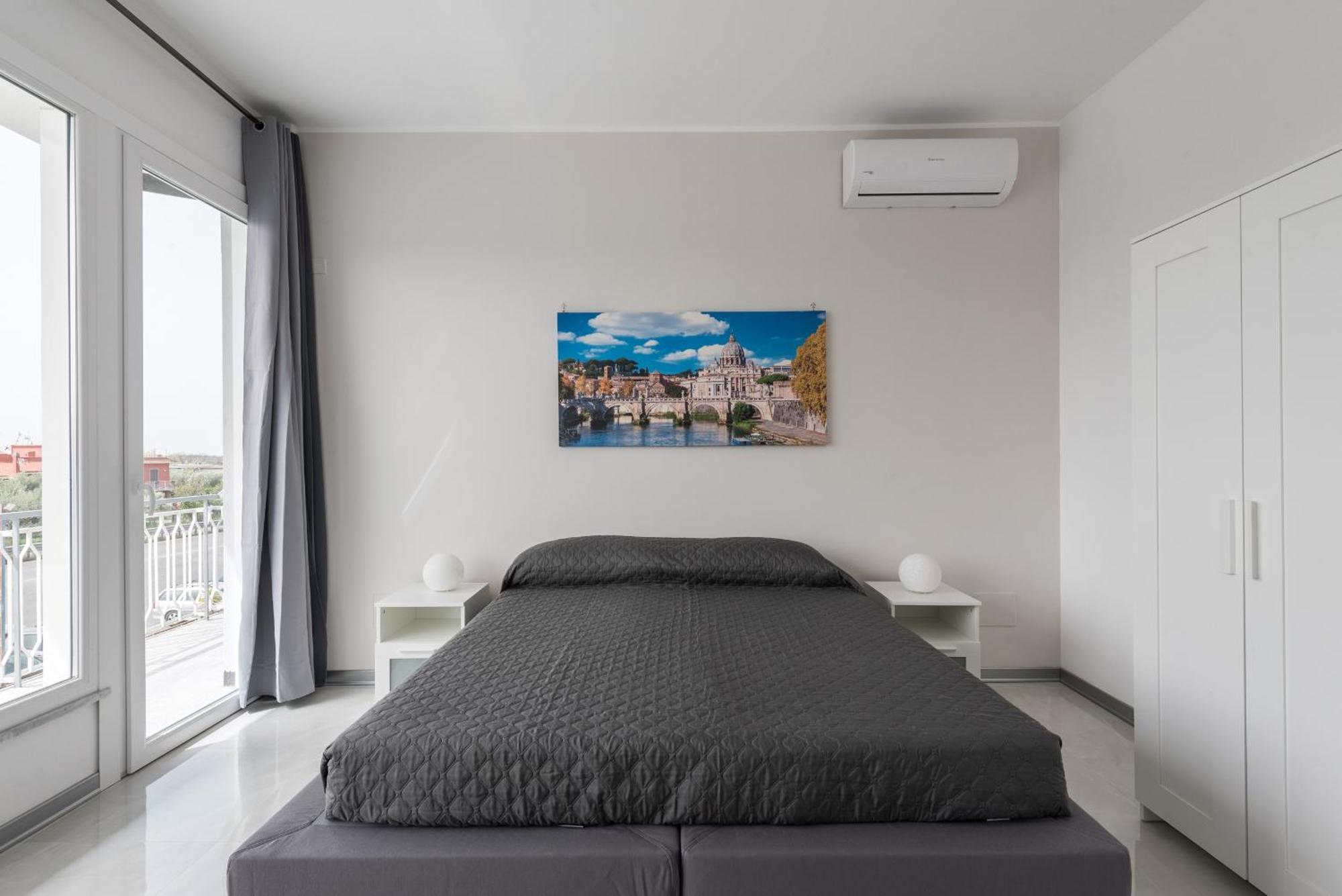 Travelershome Ciampino Airport Guesthouse 600M To Airport Esterno foto